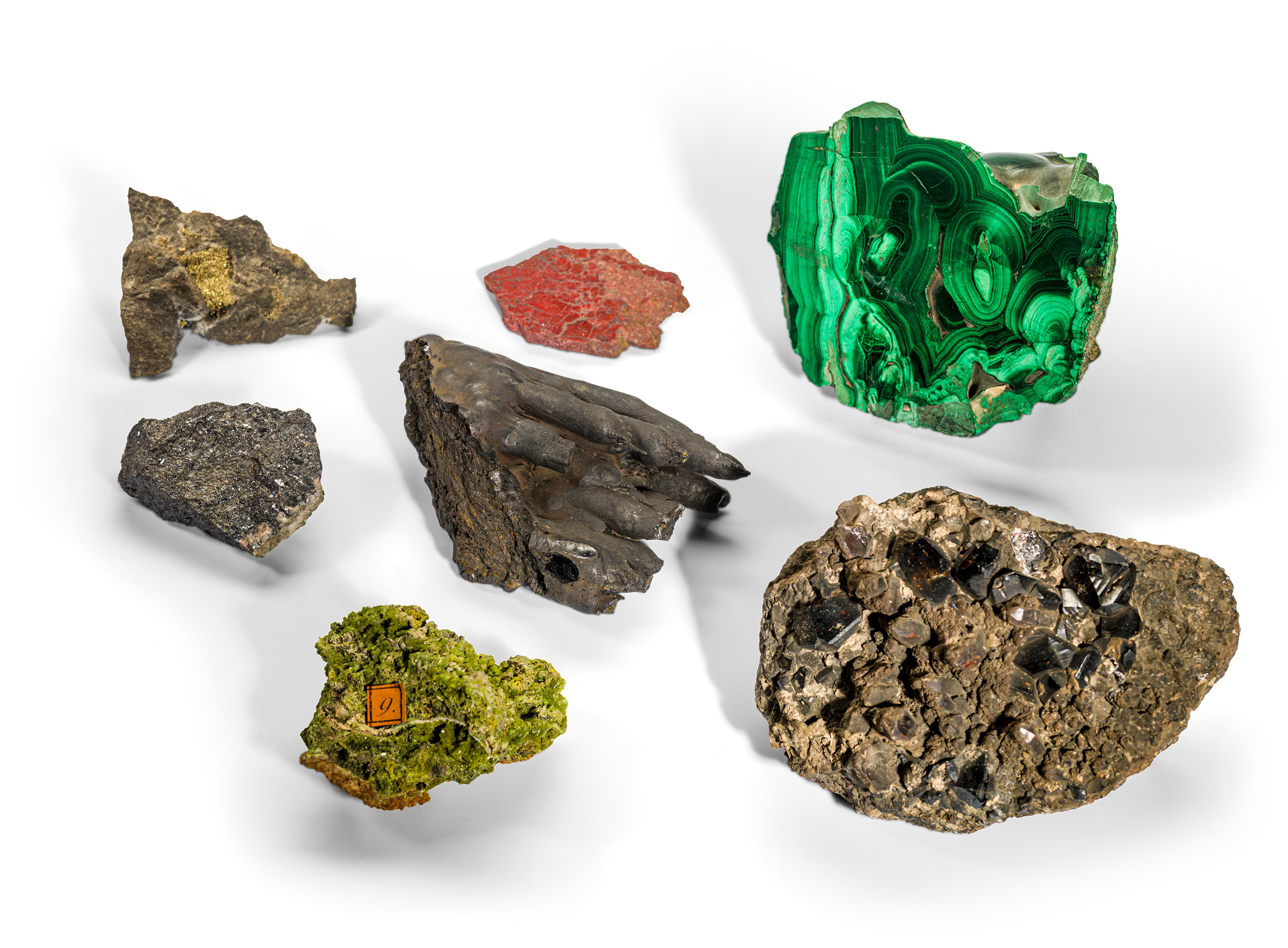 Gold, Silber, Eisen, Kupfer, Quecksilber, Blei und Zinn; Länge: von 2 bis 9 cm